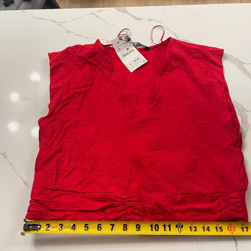 Red cropped Zara Top Size Large